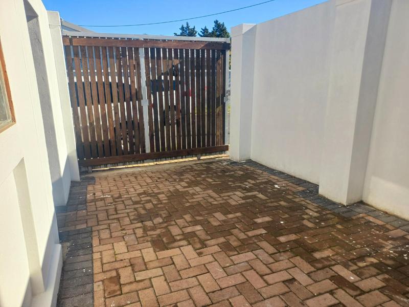 To Let 3 Bedroom Property for Rent in Strand North Western Cape
